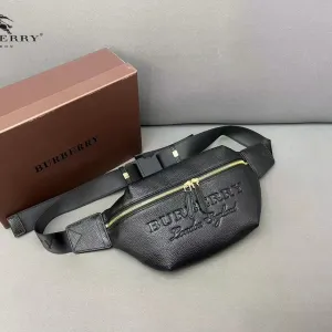【2026】【BURBERRY 公式旗艦店】バーバリー 胸ポケット  当日出荷 好評に付き再入荷！28*19CM