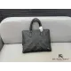 【2026】【BURBERRY 公式旗艦店】バーバリー  ハンドバッグ  当日出荷 好評に付き再入荷！38*27CM