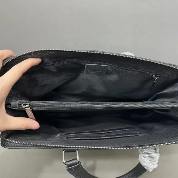 【2026】【BURBERRY 公式旗艦店】バーバリー  ハンドバッグ  当日出荷 好評に付き再入荷！38*27CM