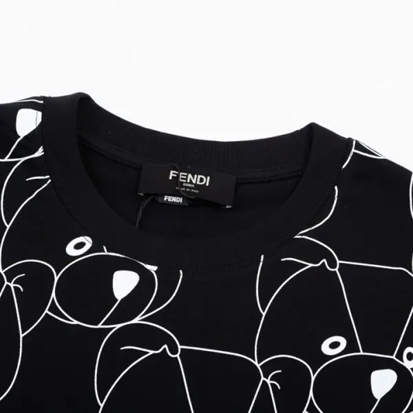 【2026】【FENDI 公式旗艦店】フェンディ  Tシャツ ご好評に付き再入荷！