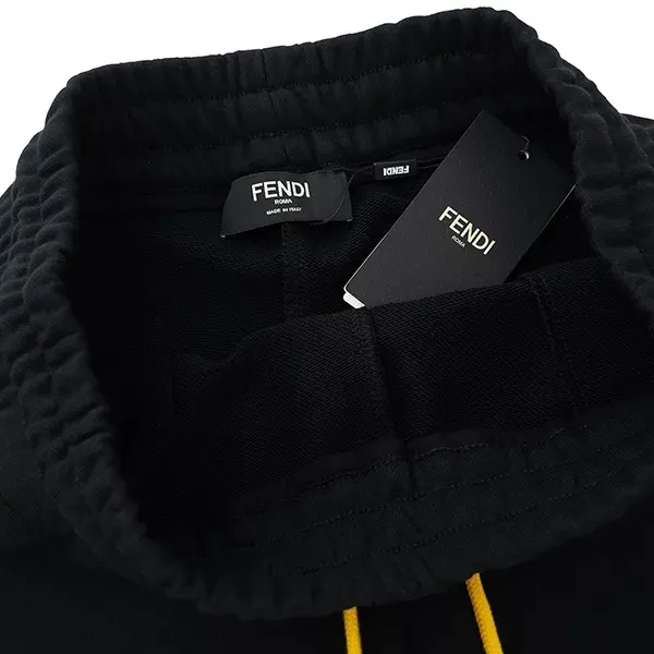 【2026】【FENDI 公式旗艦店】フェンディ ショートパンツ ご好評に付き再入荷! 【2026】【FENDI 公式旗艦店】フェンディ ショートパンツ ご好評に付き再入荷!
