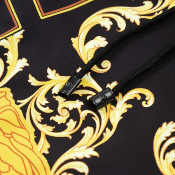 【2026】【VERSACE  公式旗艦店】ヴェルサーチ  ショートパンツ  ご好評に付き再入荷！