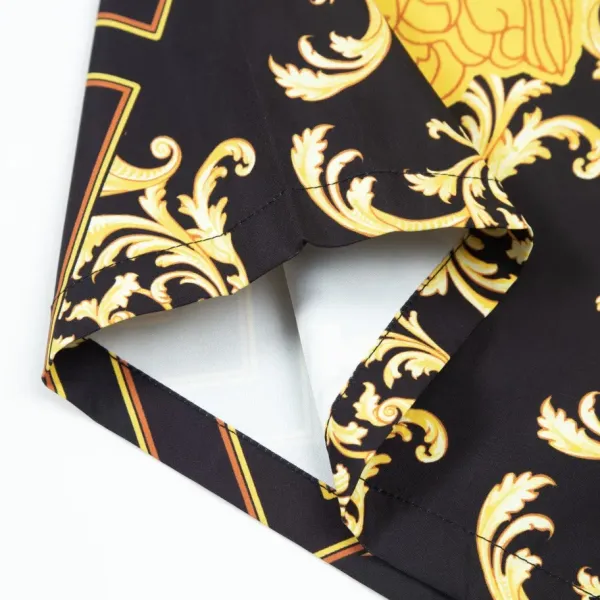 【2026】【VERSACE  公式旗艦店】ヴェルサーチ  ショートパンツ  ご好評に付き再入荷！