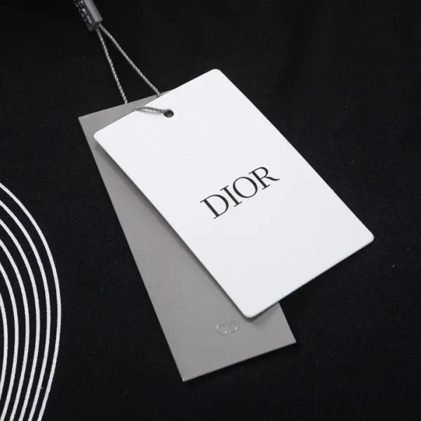 【2026】【DIOR 公式旗艦店】ディオール Tシャツ ご好評に付き再入荷! 【2026】【DIOR 公式旗艦店】ディオール Tシャツ ご好評に付き再入荷!