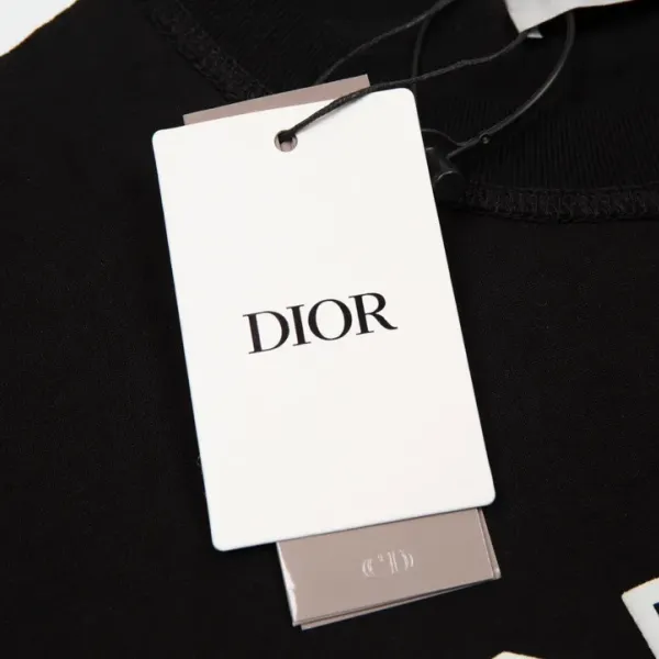 【2026】【DIOR 公式旗艦店】ディオール Tシャツ ご好評に付き再入荷! 【2026】【DIOR 公式旗艦店】ディオール Tシャツ ご好評に付き再入荷!