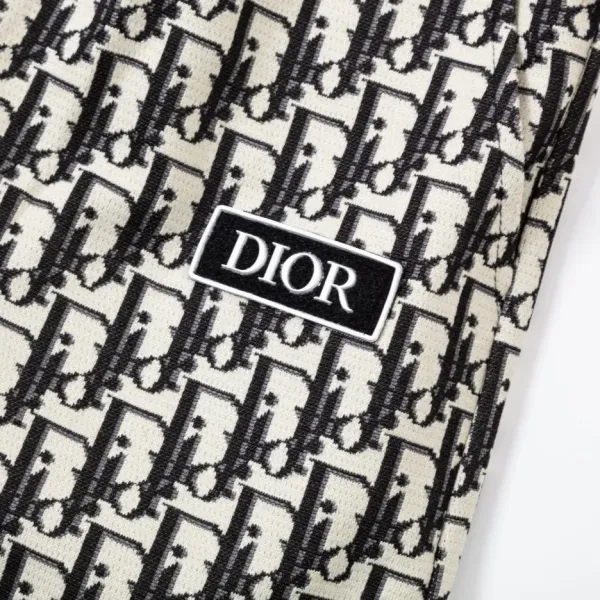 【2026】【DIOR  公式旗艦店】ディオール   ショートパンツ  ご好評に付き再入荷！