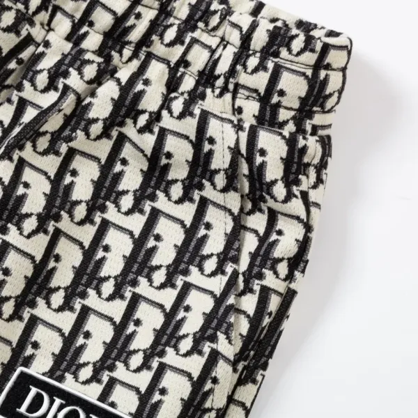 【2026】【DIOR  公式旗艦店】ディオール   ショートパンツ  ご好評に付き再入荷！