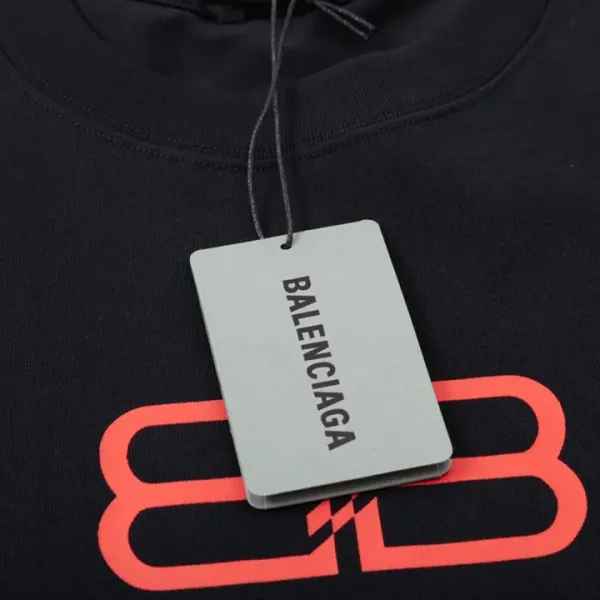 【2026】【BALENCIAGA  公式旗艦店】バレンシアガ  Tシャツ ご好評に付き再入荷！