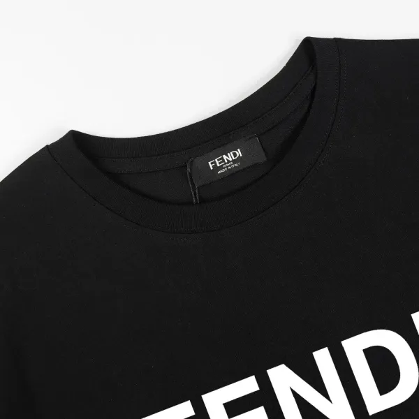【2026】【FENDI公式旗艦店】フェンディ  Tシャツ ご好評に付き再入荷！