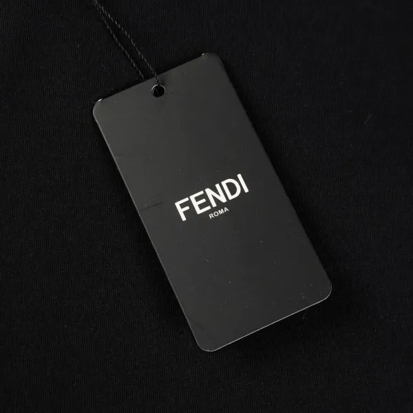 【2026】【FENDI公式旗艦店】フェンディ  Tシャツ ご好評に付き再入荷！