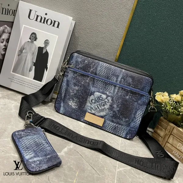【2026】【LOUIS VUITTON 公式旗艦店】ルイヴィトン  斜めがけバッグ当日出荷 好評に付き再入荷！25*18*4CM