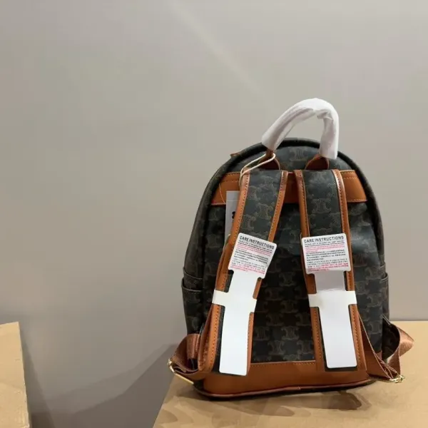 【2026】【CELINE 公式旗艦店】セリーヌ リュックサック当日出荷 好評に付き再入荷！26*32CM