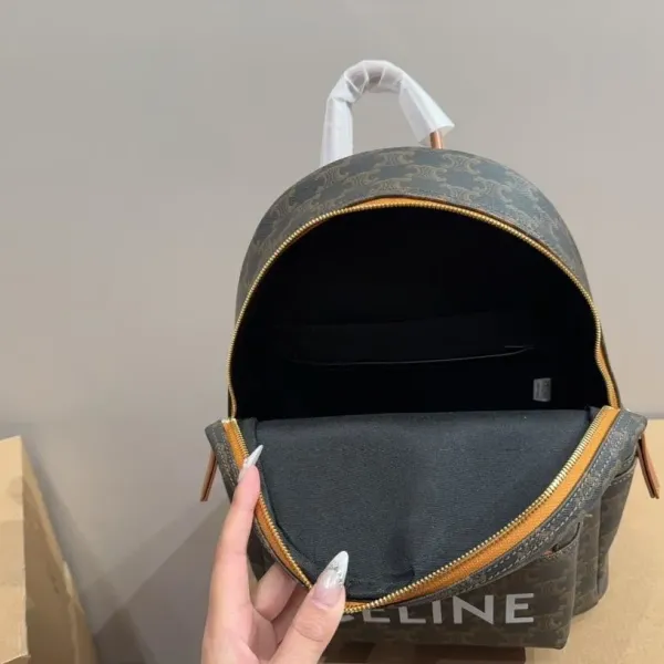 【2026】【CELINE 公式旗艦店】セリーヌ リュックサック当日出荷 好評に付き再入荷！26*32CM