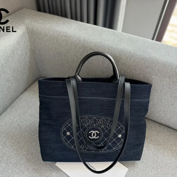 【2026】【CHANEL  公式旗艦店】シャネル   ハンドバッグ  当日出荷 好評に付き再入荷！36*30CM