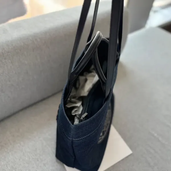 【2026】【CHANEL  公式旗艦店】シャネル   ハンドバッグ  当日出荷 好評に付き再入荷！36*30CM