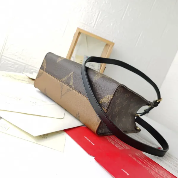 【2026】【LOUIS VUITTON 公式旗艦店】ルイヴィトン  斜めがけバッグ当日出荷 好評に付き再入荷！25CM