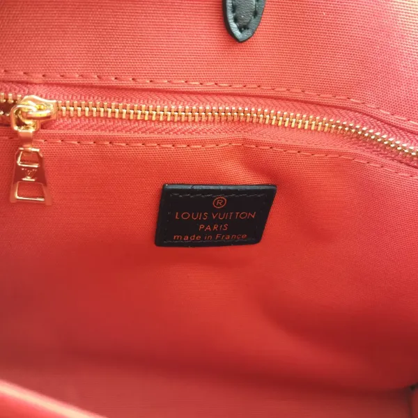 【2026】【LOUIS VUITTON 公式旗艦店】ルイヴィトン  斜めがけバッグ当日出荷 好評に付き再入荷！25CM