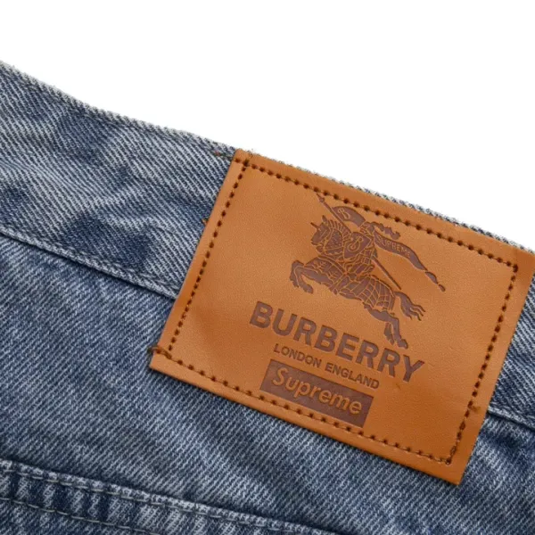 【2026】【BURBERRY 公式旗艦店】バーバリー   ジーパン  ご好評に付き再入荷！