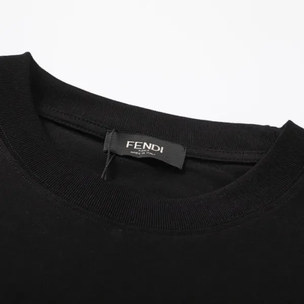 【2026】【FENDI公式旗艦店】フェンディ  Tシャツ ご好評に付き再入荷！