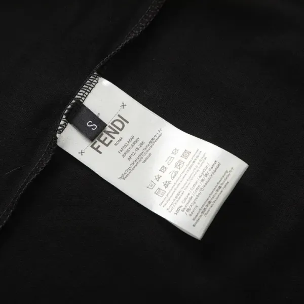 【2026】【FENDI公式旗艦店】フェンディ  Tシャツ ご好評に付き再入荷！