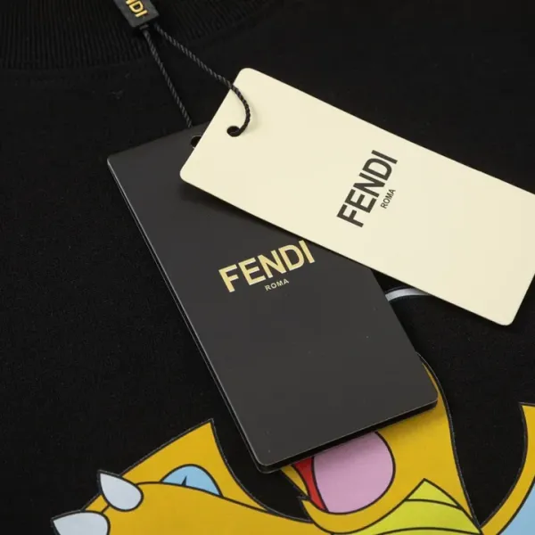 【2026】【FENDI公式旗艦店】フェンディ  Tシャツ ご好評に付き再入荷！