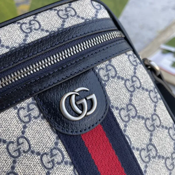 【2026】【GUCCI  公式旗艦店】 グッチ   斜めがけバッグ  当日出荷 好評に付き再入荷！14.5*18*6CM
