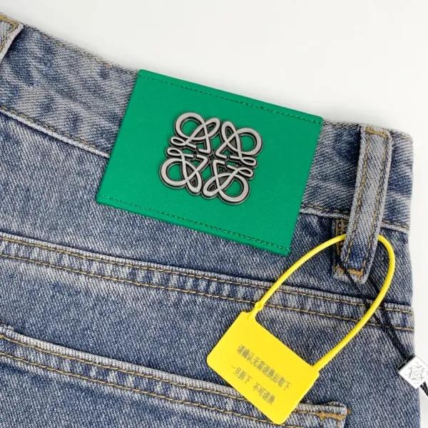 【2026】【LOEWE  公式旗艦店】ロエベ  ジーパン  ご好評に付き再入荷！
