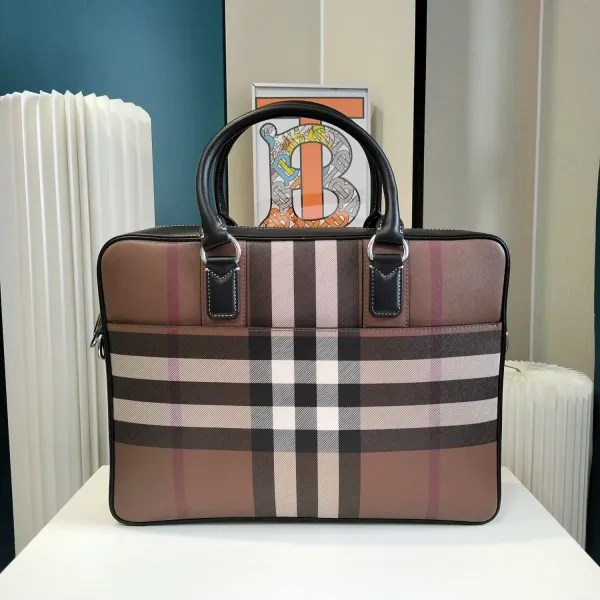 【2026】【BURBERRY 公式旗艦店】バーバリー   ハンドバッグ 当日出荷 好評に付き再入荷！37*27*7CM