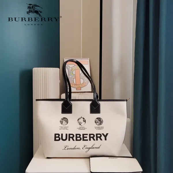 【2026】【BURBERRY 公式旗艦店】バーバリー   ハンドバッグ 当日出荷 好評に付き再入荷！35*16*29CM