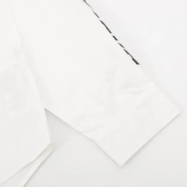 【2026】【BALENCIAGA 公式旗艦店】バレンシアガ  シャツ   ご好評に付き再入荷！