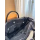 【2026】【PRADA  公式旗艦店】プラダ  斜めがけバッグ 当日出荷 好評に付き再入荷！28*18*23CM