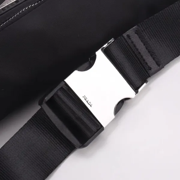 【2026】【PRADA  公式旗艦店】プラダ  ウエストポーチ 当日出荷 好評に付き再入荷！30*17*6CM