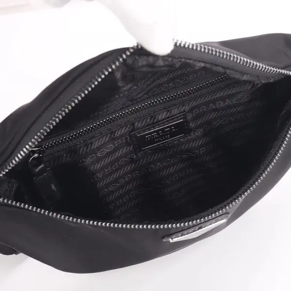【2026】【PRADA  公式旗艦店】プラダ  ウエストポーチ 当日出荷 好評に付き再入荷！30*17*6CM