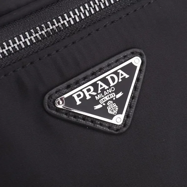 【2026】【PRADA  公式旗艦店】プラダ  ウエストポーチ 当日出荷 好評に付き再入荷！30*17*6CM