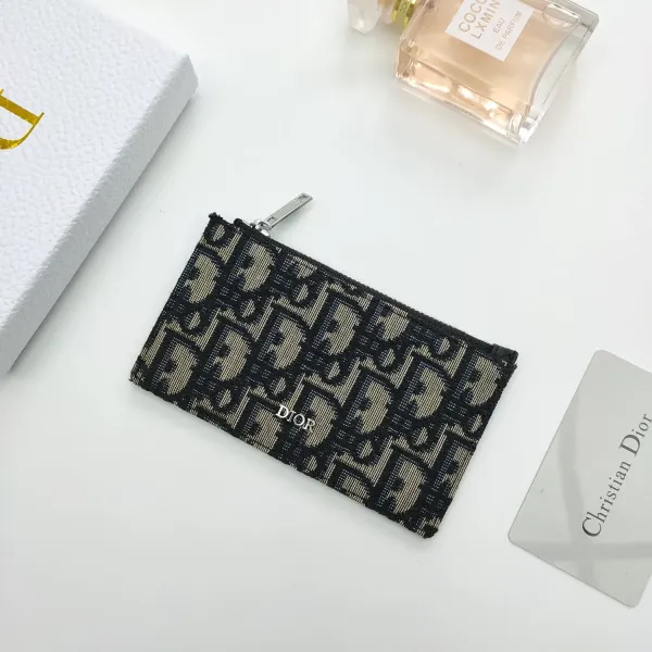 【2026】【DIOR 公式旗艦店】ディオール 財布  当日出荷 好評に付き再入荷！13.2*7.5CM