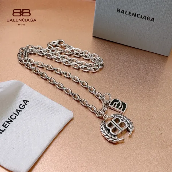 【2026】【BALENCIAGA】ネックレス、新しいネックレス万能シンプルファッションオーナメント 【2026】【BALENCIAGA】ネックレス、新しいネックレス万能シンプルファッションオーナメント