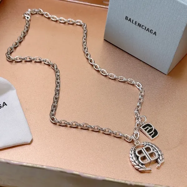 【2026】【BALENCIAGA】ネックレス、新しいネックレス万能シンプルファッションオーナメント 【2026】【BALENCIAGA】ネックレス、新しいネックレス万能シンプルファッションオーナメント