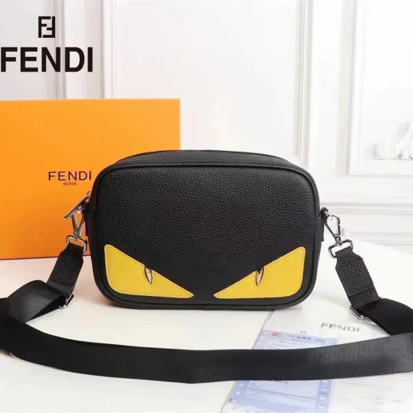 【2026】【FENDI  公式旗艦店】フェンディ クラッチバッグ当日出荷 好評に付き再入荷24*16*7CM