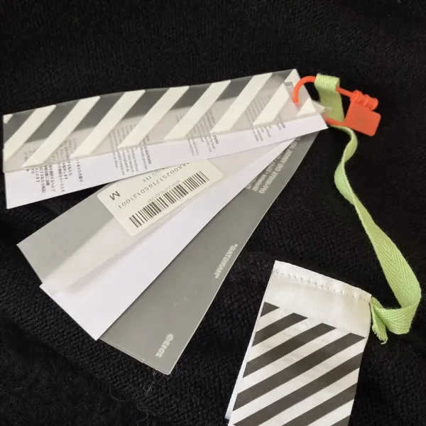 【2026】【OFF-WHITE  公式旗艦店】オフホワイト  セーター好評に付き再入荷！