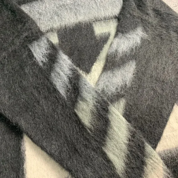 【2026】【OFF-WHITE  公式旗艦店】オフホワイト  セーター好評に付き再入荷！