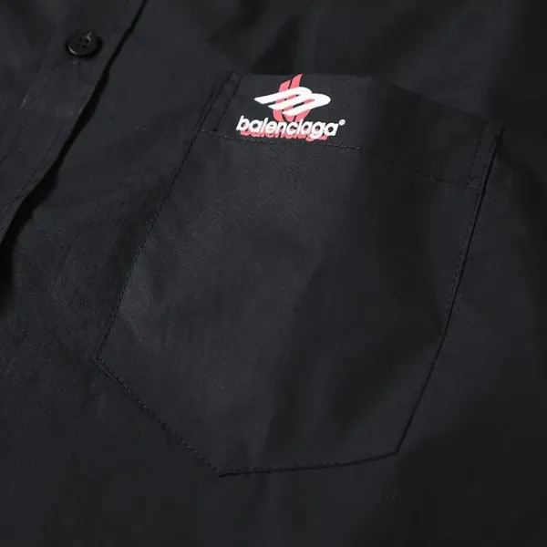 【2026】【BALENCIAGA 公式旗艦店】バレンシアガ  シャツ   ご好評に付き再入荷！