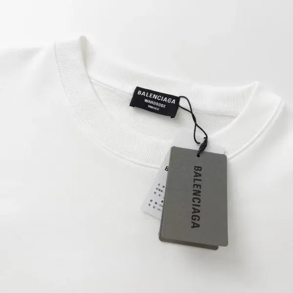 【2026】【BALENCIAGA 公式旗艦店】バレンシアガ 丸首の衛衣 スウェット ご好評に付き再入荷! 【2026】【BALENCIAGA 公式旗艦店】バレンシアガ 丸首の衛衣 スウェット ご好評に付き再入荷!