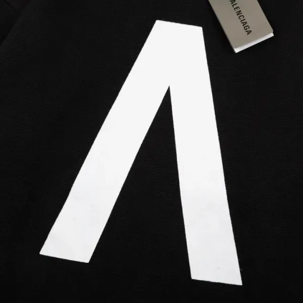 【2026】 【BALENCIAGA 公式旗艦店】バレンシアガ  セーター好評に付き再入荷！