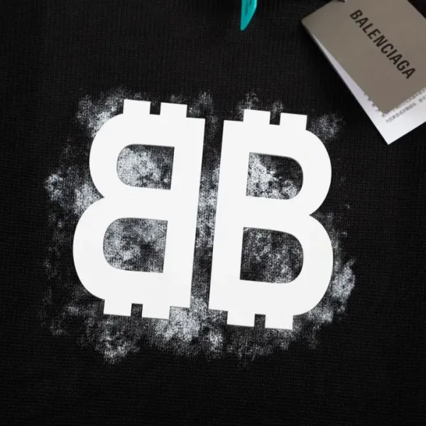 【2026】【BALENCIAGA 公式旗艦店】バレンシアガ  セーター好評に付き再入荷！
