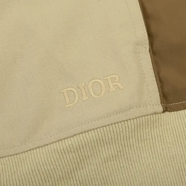 【2026】【DIOR  公式旗艦店】ディオール  ジャケット着 好評に付き再入荷！