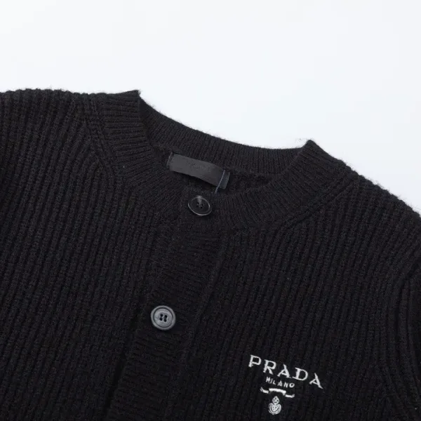 【2026】【PRADA  公式旗艦店】プラダ  セーター好評に付き再入荷！