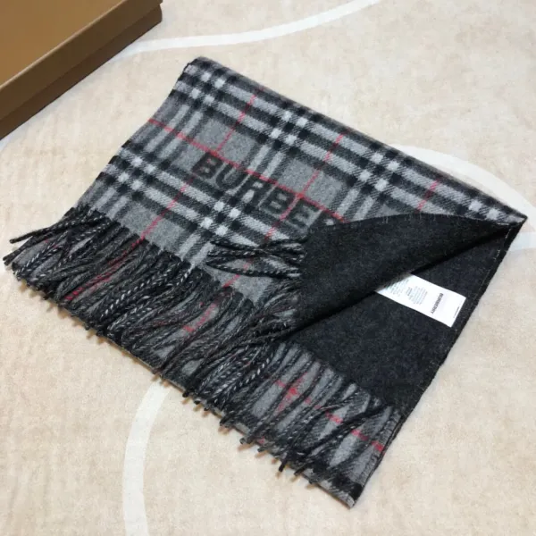 【2026】【BURBERRY バーバリー】スカーフ30*168CM 【2026】【BURBERRY バーバリー】スカーフ30*168CM