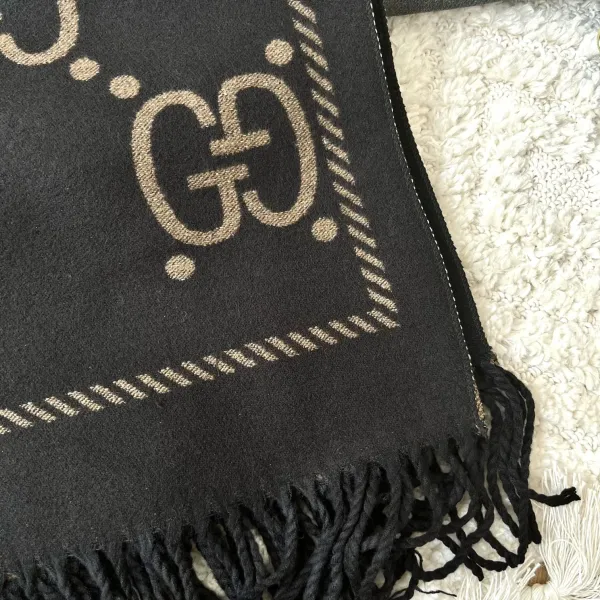 【2026】【GUCCI グッチ】スカーフ70*180CM