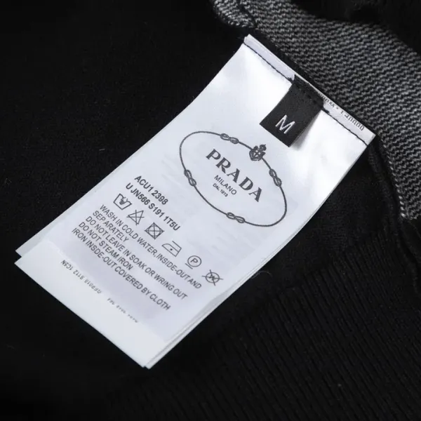 【2026】【PRADA 公式旗艦店】プラダ セーター好評に付き再入荷！
