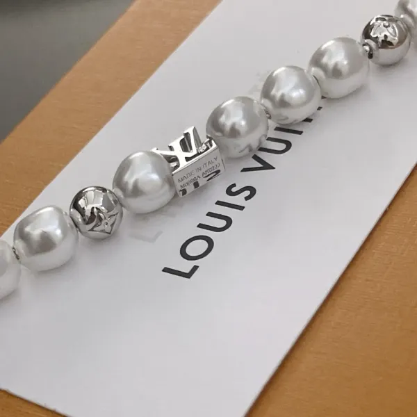 【2026】LV【 LOUIS VUITTON】ブレスレット、ファッションシンプルなスタイル 【2026】LV【 LOUIS VUITTON】ブレスレット、ファッションシンプルなスタイル
